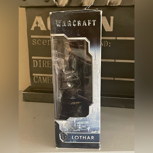 JAKKS PACIFIC WARCRAFT LOTHAR 6" ACTION FIGURE WITH ACCESSORIES  **NEW** - Picture 2 of 7